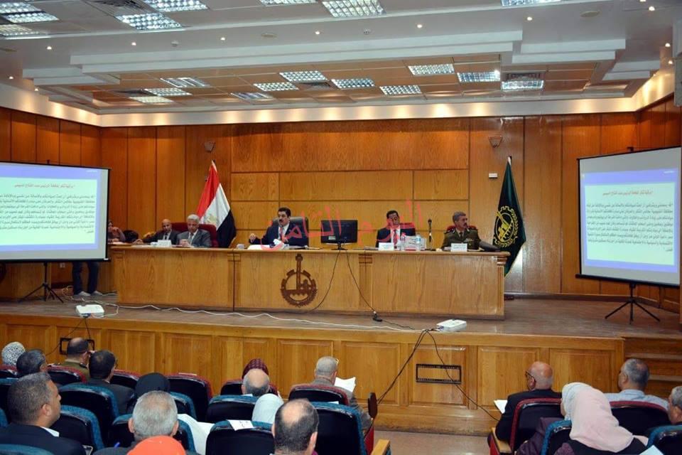 مرزوق يعقد اجتماع المجلس التنفيذى للمحافظة لاستعراض استعدادات المحافظة لاستقبال شهر رمضان 