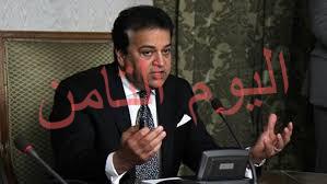 وزير التعليم العالي يشهد عمليات تعقيم وتطهير عدد من مبانى كليات جامعة عين شمس وإزالة آثار الأمطار الغزيرة