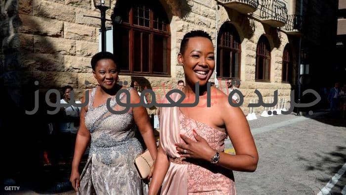 معاقبة وزيرة الاتصالات ستيلا ندبيني إبراهامزلمخالفتها إجراءات العزل الصحي