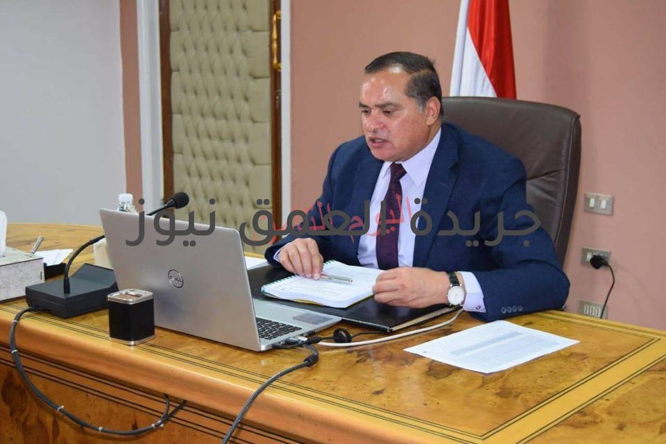 جامعة سوهاج...تكافح كورونا بجهاز لتعقيم الأفراد 