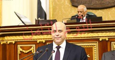 لمواجهة المعاناة والتضليل.. مقترح برلمانى لإنشاء بوابة إلكترونية لكبار السن