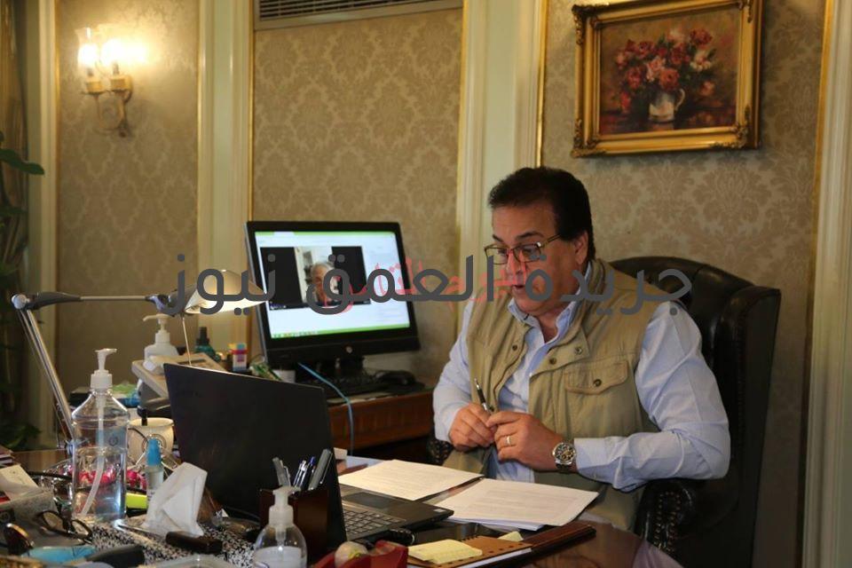 وزير التعليم العالى يلتقى ووفد البنك الدولى