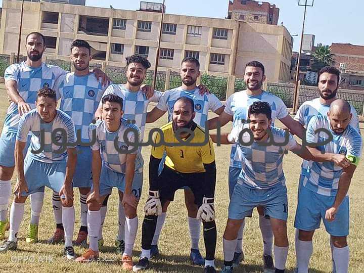 صيد المحلة يمطر شباك الزعفران برباعية نظيفة ويقترب من حلم الصعود لدوري الدرجة الثانية كتب/ عبد السلام السايس و ريهام مسعد فاز فريق صيد المحلة اليوم على الزعفران الجريح برباعية نظيفة في مباراة من طرف واحد تسديدها الصيد في الدقيقه ١٥ من الشوط الأول من هجمة منظمة يحرز منها محمد الدسوقي الهدف الأول و في الدقيقه ٤١ من هجمة منظمة أيضا يحرز شادي اسماعيل الهدف الثاني لينتهي الشوط الأول بهدفين مقابل لاشيء، ويبدأ الشوط الثاني فيُحرز الهدف الثالث في الدقيقه ٢٤ وفي الدقيقه ٤٠ يفاجئ محمد يسري بهدف عالمي من نصف المعلب لتصبح النتيجه ٤ /صفر ليقتنص ثلاث نقاط ، ليطلق الحكم محمد عبد العزيز صافرة النهاية. و كان حكام المباراة: محمد عبد العزيز و تامر رشاد ومحمد محمود. وكان تشكيل صيد المحله: أحمد قاسم عبدالغني حارس مرمى واللاعبين: عبدالرحمن عوف عوف ومحمود مصطفى حسين و إسلام مجدى علم الدين و مصطفى السيد عبدالرحمن و أحمد مصطفى عطية و عمر طارق السعيد ومحمد حلمى السقا و محمد الدسوقي توفيق وشادى إسماعيل محمد و إبراهيم إبراهيم السامولي. والبدلاء: محمد إبراهيم الدسوقي ومحمود يسرى حسين و أحمد محمد عبدالرحمن و حسن علي طه ومحمد صبرى الحلو ونادر أحمد عبدالجواد وشريف عبدالحميد محمد و إبراهيم عبدالوهاب يوسف و رضا محمود خليفة. وبوجود الإداريين: الجنرال محمد الحليبي، مشرف عام و رئيس مجلس إدارة نادى الصيد و المدرب العام هاني على يوسف محمد شويحه و رجب حامد محمد الدمياطي ومدرب حراس المرمى صلاح محمد نبيل عبد الباقي الشيوي و الإداري عمرو مصطفى عامر خليل و المدير الفني طارق محمد السعيد فتح الباب و المدير الإدارى محمد نصر الدين حافظ معوض ومدير شئون اللاعبين أحمد السيد محمد محرز. ويمثل فريق الزعفران اللاعبون: عبدالحميد محمود عبد الحميد وعبدالله خميس السعيد و عمرو عادل على و أحمد عبدالحليم عبداللطيف ومحمد محمد السيد رسلان و عماد عبدالحكيم محمد عصر و حماده محمد البسطويسى وخالد راغب محمد الوكيل و عبدالحميد إبراهيم مصباح و محمد عبدالسلام رمضان و إبراهيم بسيسة. والبدلاء: محمد خالد إبراهيم ومحمد أحمد عبدالحكيم و محمد مصطفى ومحمد فؤاد فوزى ومحمد صلاح إبراهيم و محمد بسيوني عبدالحليم وخالد محمد واحمد السعيدومحمد ربيع عبد الصبور. وبوجود الإداريين:أنور محمود عبدالرحيم مدير الإداره و المدرب رضا محمد السعيد ومساعد مدرب محمود خليفة والمدير الفني محمود الميهي.