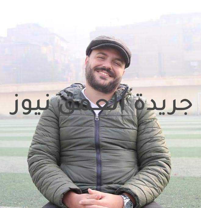 علي البشبيشي يبدأ تصوير"الأول و الأخير" مطلع يوليو المقبل كتب/ أحمد زينهم دخل الفنان الشاب علي البشبيشي في التحضيرات النهائية لعمله الروائي القصير "الأول و الأخير"، والذي يلقي الضوء على سلبيات المجتمع بطريقة جديدة، حيث من المفترض أن يتم تصوير أولى مشاهد الفيلم مطلع يوليو القادم. وأعرب البشبيشي في بيان صحفي عن سعادته للتجربه وخاصة أنه سيقوم بمهمة الإخراج، وسيتواجد خلال العمل الكثير من الوجوه الجديدة في عالم التمثيل، مشيراً إلى أن العمل سيكون ملئ بالمفاجات التي سيراها الجميع خلال عرضه قريباً في عدد من المهرجانات المحلية والدولية، وبعدها سيكون متاحا للعرض علي موقع يوتيوب، لتصل فكرته الي الجميع. وأضاف على البشبيشي، أنه يتمنى أن يكون الفيلم نافذة يستطيع أن يظهر منها للعالم مقدار المواهب الشبابية التي يتمتع بها الفنانين المستقلين في مصر والوطن العربي دون أي اعتبارات أخرى، فالعمل إجتماعي درامي يناقش بعض مشاكل النساء في عالمنا العربي سواء المرأه المتزوجة أو العزباء، علي أن يلقي الضوء بشكل مشابه للواقع علي كافة أساليب المعاناة التي تواجهها عدد كبير من الفتيات. فيلم "الأول والأخير" يعتبر مشروع مشترك من نوعية الأفلام القصيرة التي من المنتظر أن يعرض في مهرجانات الأفلام في مصر بدايةً ثم في المهرجانات العالمية. الجدير ذكره أن علي البشبيشي وفريق العمل قد قاموا ببناء الديكورات الخاصة بالعمل، التى ستضمن أغلب مشاهد الفيلم بالإضافة إلى المشاهد الخارجية.