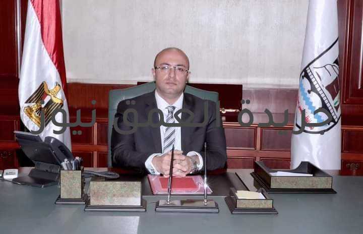 محافظ بني سويف يقرر تكليف"هاني رجائي"وكيلاً لمديرية التربية والتعليم  كتب / عماد ابو العمرو أصدر الدكتورمحمد هاني غنيم، محافظ بني سويف القرار رقم (392) لسنة 2021،بإجراء حركة تنقلات محدودة بين قيادات التربية والتعليم ببني سويف ،والتى شملت: تكليف الأستاذ هاني محمد رجائي "المكلف بالعمل مديراً لإدارة الواسطى التعليمية" للقيام بعمل وكيل مديرية التربية والتعليم ببني سويف. كما تضمنت المادة الثانية من القرار:تكليف الأستاذ كمال كامل أمين محمد الشيمي، وكيل إدارة الواسطى التعليمية، للقيام بعمل مدير إدارة تعليم الواسطى.