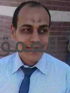 بلدتى القديمة بقلم/ وليد محجوب أسافر إليها كل حين ... كلما يأخذنى الشوق والحنين ... إنها بلدتى القديمة ... على ضفاف النهر الحزين ... إنها قريتى الصغيرة ... ذات الخمائل الجميلة ... على أغصانها تسمع ... فتجد عصافيرا صغيرة .. تغرد فى الصباح ... وفى المساء باصوات شجية ... وتراها صاخبة المكان .. وليس بالإمكان السكينة وتجد الزحام على ... أطراف هذه المدينة ... ثم تجد الأطفال ... تبطئ وتسرع حينا ... أسافر إليها كل حين ... كلما يأخذنى الشوق والحنين ... إنها بلدتى القديمة ... على ضفاف النهر الحزين ...