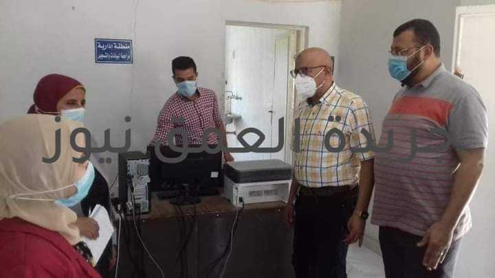 وكيل صحة بني سويف يتفقد مركز لقاح كورونا بمركز طبي ببا كتب / عماد ابو العمرو تفقد الدكتور/ محمد يوسف عبد الخالق وكيل وزارةالصحه ببني سويف اليوم مركز الحصول علي لقاح فيروس كورونا بمركز طبي ببا بحضور الدكتور / طارق عباس مدير الإدارة الصحيه حيث تم مراجعه السجلات واليه تسجيل المواطنين علي الموقع الخاص بوزارة الصحة للحصول على اللقاح والتأكيد علي اتباع المواطنين للاجراءات الوقائيه أثناء التواجد للحصول علي اللقاح.