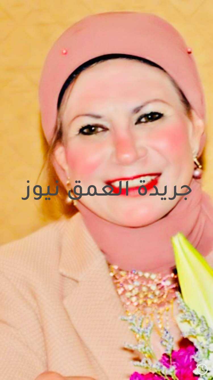 إنضمام الدكتورة سهير الغنام لعضوية مجلس الإعلام الدولي "فرسان السلام" كتب/ محمد صوابى مجلس الإعلام الدولي وجمعية فرسان السلام تعلن عن منح عضويتها لسعادة الدكتورة سهير إبراهيم محمد الغنام وقد أصدر سعادة الدكتور أمين أبوحجلة رئيس فرسان السلام بطاقة العضوية والإنتساب إلى هذا الصرح الثقافي الإجتماعي الأدبي صاحب الإسهامات الكبرى في عالم الثقافة والفن والأدب والعلوم الاجتماعية تقديراً لشخص ومكانة الدكتورة سهير الغنام لتكون بذلك عضوة جديدة تنضم الى النخب الإجتماعية البارزة من أعضاء هذا الصرح الكبير تلك النخب أصحاب المكانة المرموقة من جميع دول الوطن العربي الكبير . والدكتورة سهير الغنام إلى جانب كونها سفيرة للسلام الدولي فهي مؤسس ومدير صالون دكتورة سهير الغنام الثقافي الادبي الفني أديبة : وشاعرة ومدير مكتب إتحاد كتاب ومثقفين العرب بالإمارات ومقره باريس مسؤول وممثل للأكاديمية الدولية للدراسات والعلوم الإنسانية بالإمارات مدير مكتب مؤسسة اليوم للإعلام بالإمارات والتى يصدر عنها ثلاث جرائد ورقياً والكترونياً ( أسرار المشاهير/ اليوم الدولي/ أخبار مصر 24) مدير مكتب الرابطة الدولية للمراة العربية بالإمارات فإنها أيضاً وحسب شهادة النسب الصادرة عن نقابة السادة الأشراف بجمهورية مصر العربية برقم 37630 بتاريخ 24/7/2001 هى الشريفة سهير إبراهيم محمد الغنام ليصل نسبها إلى سيد الخلق أجمعين سيدنا محمد صلى الله عليه وسلم من إمتداد الرحم حيث يتصل نسبها بالإمام الحسن السبط إبن سيدنا على بن أبى طالب زوج السيدة فاطمة الزهراء وبنت رسول الله صل الله عليه وسلم يضاف إلى ذلك كونها رسول السلام الدولي وعضو مؤسسة التسامح الدولي والعديد من المواقع المميزة وهذا يدل على إن إختيار أعضاء جمعية فرسان السلام يتم ضمن شروط ومنهج صارم ولاتمنح الا لمن يستحق وقد قامت الشريفة الدكتورة سهير الغنام بأسمى آيات الشكر والإمتنان لسعادة الدكتور أمين أبوحجلة على منحها هذا الشرف وكذلك جميع القائمين على مجلس الإعلام الدولي وجمعية فرسان السلام عاملين وأعضاء وكل من ينتمي لهذا الصرح الكبير .