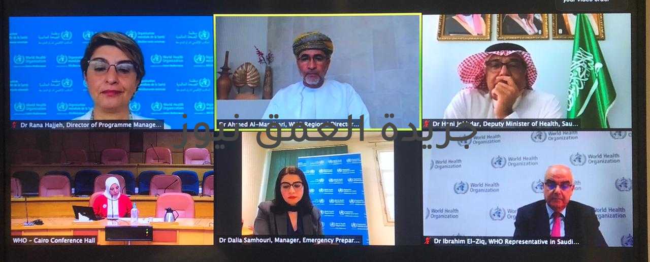 الصحة العالمية تستعرض أحدث مستجدات كوفيد-19 كتب/ محمد صوابى أعلن الدكتور أحمد المنظري، المدير الإقليمي لمنظمة الصحة العالمية بشرق المتوسط، معدلات إصابات فيروس كورونا على مستوى العالم حتى 22 يونيو الحالي، موضحا أنّه جرى الإبلاغ عن 179 مليون حالة إصابة على مستوى العالم وتسجيل عن 3.9 مليون وفاة. وأضاف أنّه جرى تسجيل 10.8 مليون إصابة في إقليم شرق المتوسط، وتسجيل 213.5 حالة وفاة، وهناك تراجع في معدلات الإصابة بفيروس كورونا للأسبوع العاشر على التوالي، لكن هناك 10 بلدان أبلغت عن زيادة الإصابات بفيروس كورونا نتيجة لانتشار التحورات وتخفيف الإجراءات الاحترازية. ومع اقترابنا من موسم الحج وعيد الأضحى، طالب الدكتور احمد المنظري الجميع بأهمية الحفاظ على تدابير الصحة العامة والتدابير الاجتماعية الفعالة أثناء شعائرنا واحتفالاتنا الدينية. ونرحب بقرار المملكة العربية السعودية بقصر التسجيل لأداء الحج هذا العام على 60 ألف حاج، لضمان الامتثال لتدابير الوقاية والسلامة الخاصة بمرض كوفيد-19. وتعكف المنظمة على إعداد مبادئ توجيهية بشأن التدابير الوقائية التي ينبغي أن يتخذها الحجاج والأفراد خلال موسم الحج وعيد الأضحى، وسوف تُنشر هذه المبادئ التوجيهية قريبًا، فلنتأكد، في عيد الأضحى هذا العام، من عدم تضرر أحد بسبب تراخينا أو تراخي الآخرين، ولنحتفل معًا به بسلام وأمان. قال الدكتور هاني جوخدار نائب وزير الصحة بالمملكة العربية السعودية، ، إن قصر الحج على داخل المملكة العربية، جاء بناء على متحورات الفيروس المنتشرة في الوقت الحالي وعدم توفر اللقاحات لجيمع البلدان. وأضاف جوخدار، أن المملكة تحرص على صحة الشعوب، ورغم أن قرار قصر الحج على الداخل، إلا أن هذا القرار يحرص على ألا يكون الحج منبع لتفشي الوباء، لافتا إلى اشتراط أخذ الجرعتين من اللقاح من سن 18 عاما، واستبعاد كبار السن وذوي الأمراض المزمنة، وسيكون هناك فرز صحي للحجاج عند السكن وغيره، وسيتم العزل في حالة ظهور حالات اشتباه، وسيكون هناك متابعة مستمرة للحجاج. واشار الي حرص المملكة على وضع اشتراطات شديدة لمنع نقل العدوى بين الحجاج، وتعمل على توفير الخدمات الطبية لجميع الحجاج، حيث كان يتم توفير 30 ألف ممارس عام، وتم إجراء أكثر من 600 عملية وحالات ولادة وعمليات قلب مفتوح وغيرها من العمليات العاجلة للحجاج، وذلك في آخر عام للحج قبل أزمة فيروس كورونا المستجد. قال جوخدار إنه تم وضع بعض الاشتراطات الأساسية للحجاج وهي أن يكون من المقيمين في السعودية، ويكون فوق 18 عاما، ومن غير ذوي الأمراض المزمنة، واستبعاد السيدات الحوامل، وهناك اشتراطات صحية مثل غسل الأيدي وتعقيمها وهناك مراقبة على هذه الاشتراطات من القائد الصحي الذي يرافق كل مجموعة من الحجيج. وأضاف أن اعتماد اللقاحات من قبل هيئة الغذاء والدواء السعودية هم فايزر واسترازنيكا، أما اللقاحات المعتمدة للدخول للمملكة فهي 4 لقاحات فايزر ومودرنا واسترازنيكا وجونسون آند جونسون، وتدرس هيئة الغذاء والدواء السعودية إمكانية اعتماد لقاحي "سينوفارم" و"سينوفاك"، وسيتم البت في أمرهما خلال شهر أو شهرين. وأضاف الدكتور إبراهيم الزيق، ممثل منظمة الصحة العالمية بالمملكة العربية السعودية، أنه هناك منظومة كاملة للترصد داخل المملكة، وهناك مركز للتجمعات الكبيرة، يقوم بمتابعة الأوضاع وتقييم المخاطر، وبناء على ذلك فإن هذا المركز يرفع تقاريره لوزارة الصحة بالمملكة، وبالتالي فإن قرار الحد من الحجيج هذا العام جاء بناء على دلالة علمية من هذا المركز. وقالت الدكتور رنا الحجة مديرة إدارة البرامج بالمكتب الإقليمي لمنظمة الصحة العالمية، إن فعالية اللقاحات ضد الوصول للحالات الحرجة أو الوفاة فعالة بنسبة 100%، وهناك 5% من الملقحين يصابون بالالتهابات، ولكنها بالنسبة لعدد متلقي اللقاح فهي نسبة بسيطة جدا.. وأضافت الحجة، أنه بالنسبة للنساء الحوامل هناك دراسات بأنهم من الفئات الأكثر خطرا المعرضة للإصابة بفيروس كورونا المستجد، بل أيضا هي معرضة للإجهاض في حالة الإصابة بالفيروس، ولكن هناك لقاحان فقط آمنين للنساء الحوامل "فايزر ومودرنا". وأكدت أنه بالنسبة للأطفال فإنه ليس هناك أي شركات تقدمت رسميا لمنظمة الصحة العالمية للترخيص لتطعيم الأطفال، لافتة إلى ترخيص بعض اللقاحات من قبل منظمة الغذاء والدواء الأمريكية لتلقيح الأطفال من سن 12 عاما. وأوضحت أن الأطفال إذا أُصيبوا بالفيروس تكون أعراضه بسيطة للغاية، ولذلك فإن الأولى توفير هذه اللقاحات للفئات المستحقة من ذوي الأمراض المزمنة وكبار السن كماحثت الدكتورة داليا السمهوري، مديرة برنامج الاستعداد للطوارئ واللوائح الصحية الدولية بالمكتب الإقليمي لشرق المتوسط، المواطنين على ضرورة التطعيم لأنها خطوة مهمة للسيطرة على الفيروس والحد من انتشار العدوي، وقدمت نصيحه وقائية للحجاج داخل المملكة العربية السعودية، لابد من الحرص على التباعد الاجتماعى وعدم الازدحام، ولابد من ارتداء الكمامات داخل موسم الحج لضمان حج آمن. واضاف الدكتور احمد المنظري تشهد عدد حالات الإصابة تراجعًا للأسبوع العاشر على التوالي، مع استقرار أو تراجع طفيف في عدد الوفيات. ورغم هذا الخبر السار، أبلغت 6 بلدان في الإقليم عن زيادة في عدد الحالات الجديدة الأسبوع الماضي، مقارنةً بالأسبوع السابق له. وتجاوزت زيادة الحالات في عُمان واليمن 20%، بينما أبلغت أفغانستان وتونس والإمارات العربية المتحدة واليمن عن زيادة في عدد الوفيات بنسبة تجاوزت 20%. وقال نعتقد أن هناك عدة أسباب وراء هذه الزيادات، منها انتشار التحورات المثيرة للقلق، وعدم الالتزام بالتدابير الوقائية، وعدم الإمداد المنصِف باللقاحات الذي يشهده العالم ونشهده في إقليمنا، إلى جانب التردد في أخذ اللقاحات. واشار المنظري الي تناول 2.4 مليار جرعة من اللقاحات على الصعيد العالمي، منها 83 مليون جرعة تقريبًا أُعطيت في إقليم شرق المتوسط، حتى 20يونيو، بما يمثل 11جرعة فقط لكل 100من سكان الإقليم. وعلى الرغم من ارتفاع معدلات التطعيم في عدد قليل من البلدان، فهناك 8 من أصل 22 بلداً طعَّمت أقل من 1% من سكانها. ولا يزال الإقليم يحتاج إلى أكثر من 400 مليون جرعة لتطعيم الفئات ذات الأولوية –التي تشكل 40% من سكان الإقليم– بنهاية هذا العام. وفي حالة شاركت البلدان الجرعات الفائضة من اللقاح على الفور مع مرفق كوفاكس، وإذا أعطت الشركات المصنعة الأولوية لطلبات المرفق ، فسنكون في وضع يمكننا على نحو أفضل من تحقيق أهداف منظمة الصحة العالمية الرامية لتطعيم 10 % على الأقل من سكان كل بلد بحلول سبتمبر، و 40% منهم على الأقل بحلول نهاية العام. واشار الي اتفاقات نقل التكنولوجيا التي أبرمتها شركات إنتاج اللقاحات في مصر وجمهورية إيران الإسلامية وباكستان والإمارات العربية المتحدة، ونتوقع مشاريع محتملة في لبنان والمغرب وتونس. وذكر الدور الفعال لمرفق كوفاكس في توفير اللقاحات لضمان تعميم اللقاحات المأمونة والفعالة على الجميع بأكبر قدر ممكن من السرعة والإنصاف. وسيوفر مرفق كوفاكس مزيدًا من الجرعات هذا الشهر لبلدان الإقليم، خصوصًا البلدان التي لم تتلقَّ كميات كافية لتلبية احتياجاتها حتى الآن. وفضلًا عن ذلك، لا تزال التحورات المثيرة للقلق تنتشر في أنحاء الإقليم. حيث أبلغت رسميًّا، حتى الآن، 17 بلدًا عن اكتشاف التحور ألفا، وأبلغت 11 بلدًا عن اكتشاف التحور بيتا، وأبلغت 3 بلدان عن اكتشاف التحور غاما، وأبلغت 7 بلدان عن اكتشاف التحور دلتا. ونستمر في ملاحظة مدى تأثر فعالية اللقاحات بهذه التحورات الجديدة، ولكن حتى الآن، لا تزال اللقاحات تثبت فعاليتها مع جميع التحورات الجديدة.