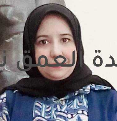 "الضعيفة" بقلم الشاعرة/ عبير عبد السلام متابعة/ سامح الخطيب أنت قلبك لسه جامد ولا لااان من كتر بُعـدي روح وجرب غيرى لكن مش هتهوى حد بَعـدي إحنا يابني قدمنا ثابت مش بنتهدد بــكلمـــه يعنى مهما تغيب وترجع هتلاقينا ف خير ونعمه مش هنبكي عشان غيابك ولا نترجي في جنابك لجل ما تسامح وتغفر أو تخلينا ف حسابك انسَ أيامنا اللى فاتت الضعيفه خلاص دي ماتت واتولدت بروح جديده نصرها قرب و هانت بعد ماصبحت وحيده من التجاهل ياما عانت بس دنيتها الجديده علمتها تكون وكانت أحلى مشهد في النهايه للي يصبر على القسيه إن رب الكون معايه مش هيرضالي الأذيه