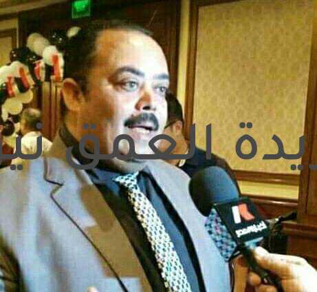 السياسي المصري "سيد الأسيوطي" عن أزمة سد النهضة: مصر استنفزت كافة الطرق السياسية والدبلوماسية و لابد من رد حازم قال سيد الأسيوطي، المنسق العام لائتلاف "إحنا الشعب" لدعم الدولة والمتحدث الإعلامي، أن هناك دول صديقة لها رأي وهي تعلم جيدًا المشكله لدى مصر، لافتًا إلى أن بناء السد هو خطر حقيقي ودائم، وأن تلك الدول تتفهم ذلك جيدًا ولكنها تتبع مصالحها الشخصية؛ لأنها دول منبع؛ لذلك هم تحكمهم المصالح الخاصة، مؤكدًا أن مصر استنفزت كافة الطرق السياسية والدبلوماسية، و قادت معركة قوية تدرس في كافة المحافل الدولية سياسيا و دبلوماسيا، ولكن مازالت التصريحات الاستفزازية والغير مسؤولة من الجانب الإثيوبي مستمرة، ولابد من رد حازم معها. وأضاف "الأسيوطي" أن الأزمة كبيرة وخطيرة وسد الخراب هذا له مخاطر عدة ليست حجز المياه فقط، بل مخاطره الإنشائية والهندسية كما ذكر الخبراء والمختصين، و التي تهدد حياة ملايين المواطنين المصريين السودانيين، مؤكدًا أن الهدف واضح ومعلن للجميع، و أن ما يحدث هو مؤامرة كبيرة تُحاك ضد مصر والسودان وإن كان الهدف في الأساس هو مصر وشعبها العظيم. واختتم " الأسيوطي " حديثه قائلا: لذلك نعلن دعمنا الكامل للقيادة السياسية الوطنية الحكيمة، والقوات المسلحة المصرية الباسلة، والدولة المصرية بكافة مؤسساتها و أجهزتها المعنية لحماية الأمن القومي المصري والعربي، وفيما تتخذه من إجراءات وقرارات علي المستوى الإقليمي والدولي، حفظ الله الوطن، حفظ الله الجيش المنتصر، و تحيا مصر.