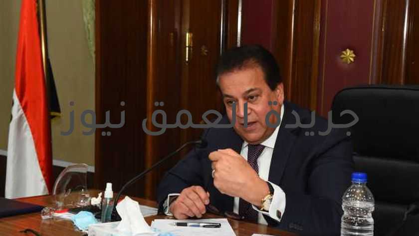 «التعليم العالي» لخريجي الثانوية: اهدوا ومتقلقوش.. عندنا أماكن للجميع