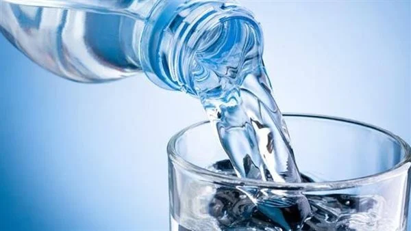 لهذه الأسباب .. خبير مناعة يحذر من قلة شرب المياه