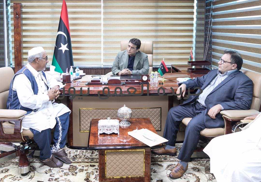 رئيس المجلس الرئاسي يلتقي وفدًا من بلدية الزنتان بليبيا