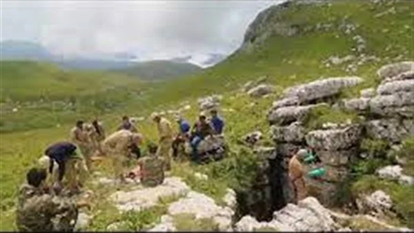 انتشال جثة مستكشف من أعمق كهف في العالم بـ جورجيا