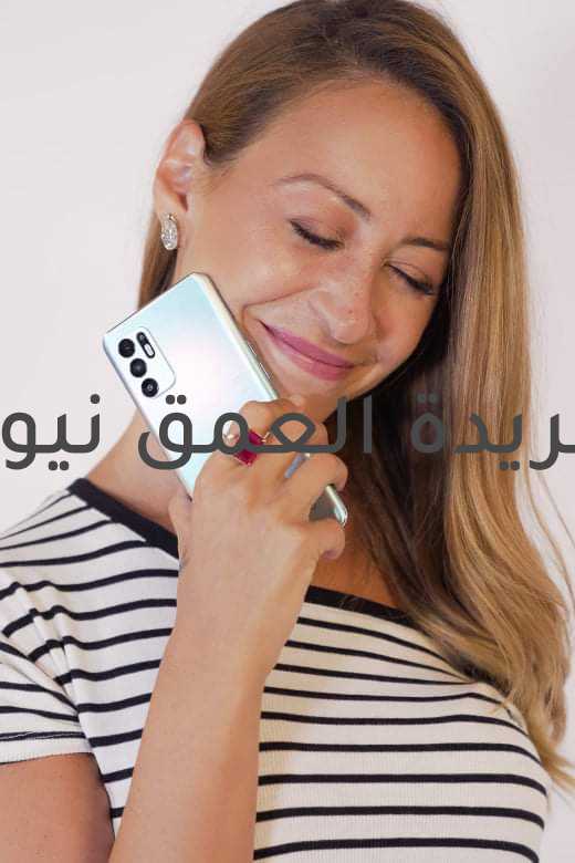 بشعار «إحساسك فى صورة» منة شلبي تتعاون مع احدى شركات الهواتف العالمية