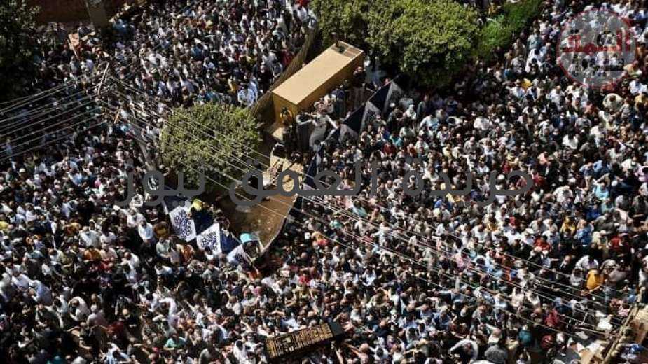 "هل لك سر عند الله".. جنازة مهيبة لرجل الصناعة محمود العربي