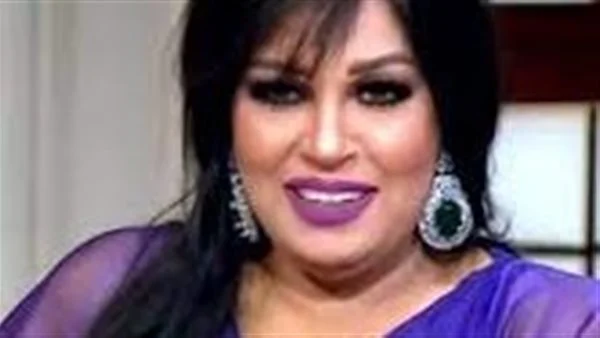 رقصت بـ فوطة حمام.. بلاغ يطالب بمحاكمة فيفي عبده