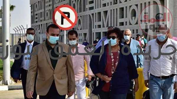 وزيرة الثقافة تصل الأقصر لتفقد عدد من المشروعات والمنشآت الإبداعية