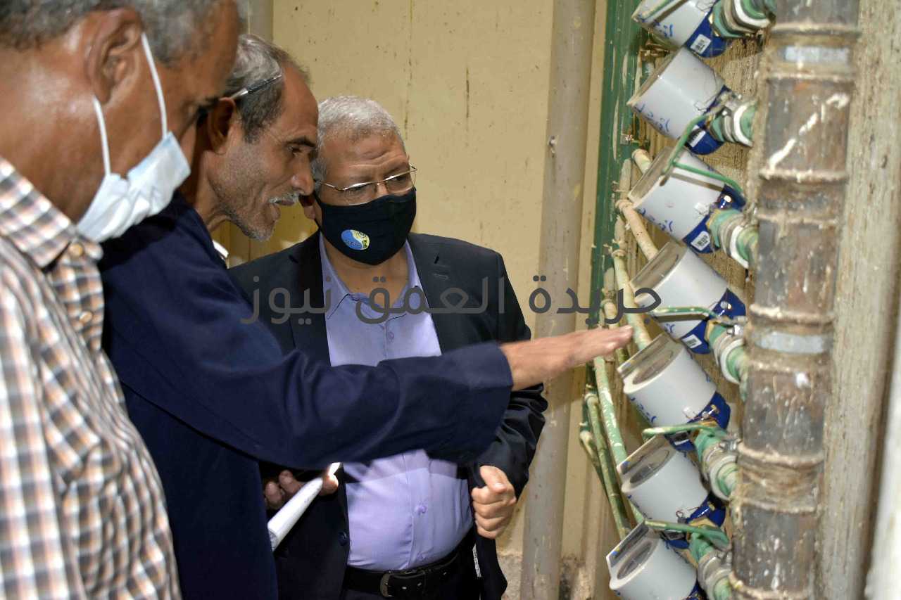 تركيب 189 عداد مياه مسبق الدفع بمنطقة العارف بسوهاج