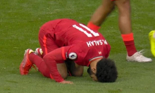 “100 هدف ورقمين للتاريخ”.. محمد صلاح يحفر اسمه بحروف من ذهب في سماء إنجلترا