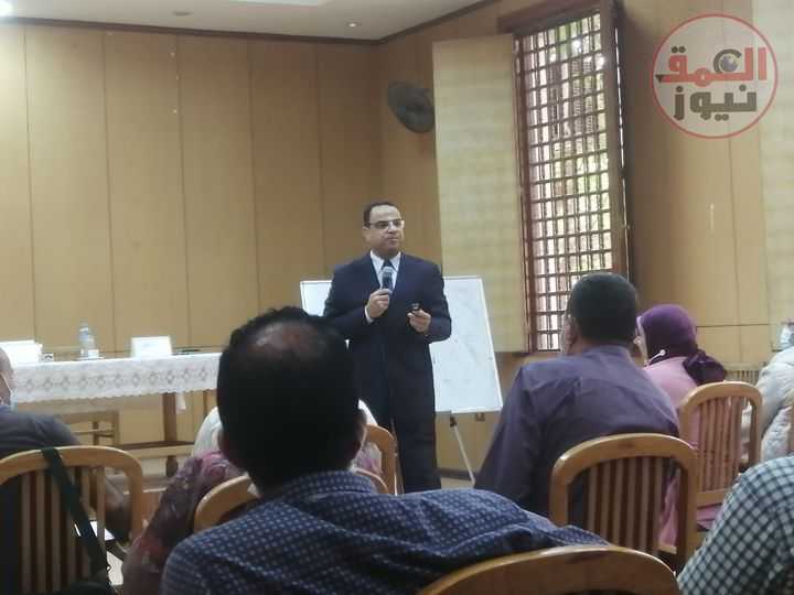 تنفيذ العقود والجوانب الماليه لعقود التوريدات على طاوله إعداد القادة