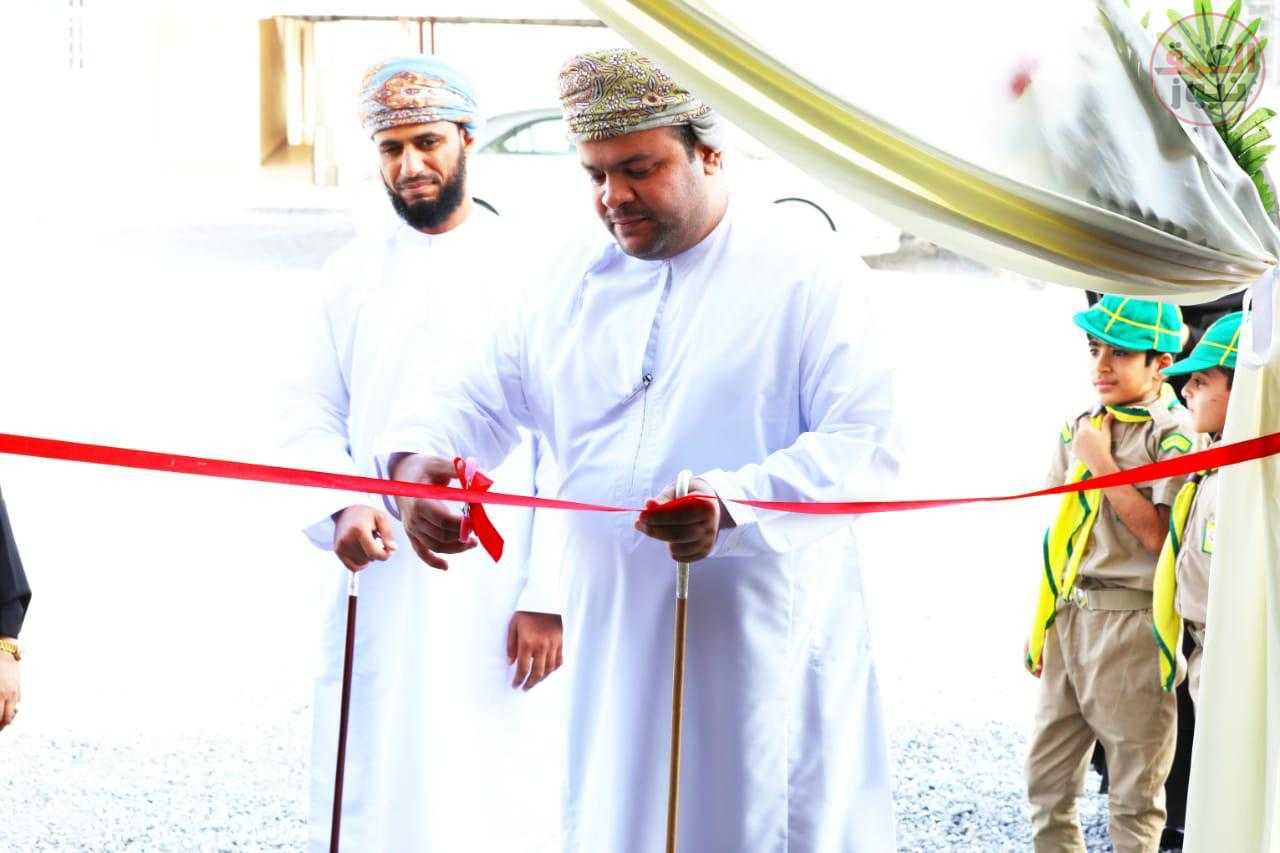 هيثم البحري يشارك في افتتاحية نهائي دوري كرة القدم العماني