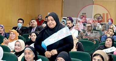 محافظ بني سويف يستشهد بقصة "أم بلال" دليلا على عظمة وصلابة المرأة المصرية