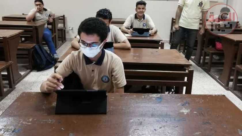 توجيهات «التعليم» بشأن امتحانات الثانوية «ماذا تفعل لو سقطت المنصة؟»