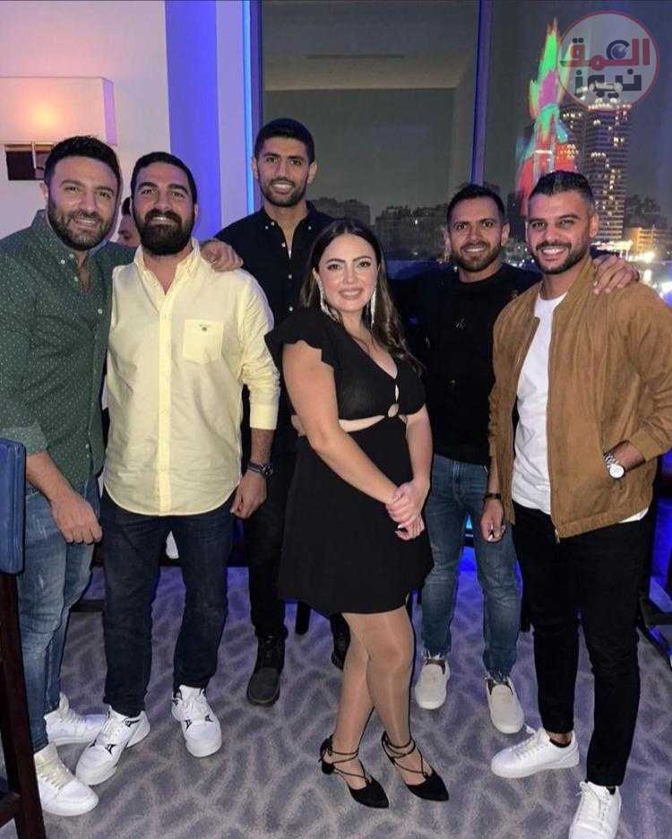 وئام مجدي تحتفل بعيد ميلادها وسط نجوم الفن في Stage One (العمق نيوز)