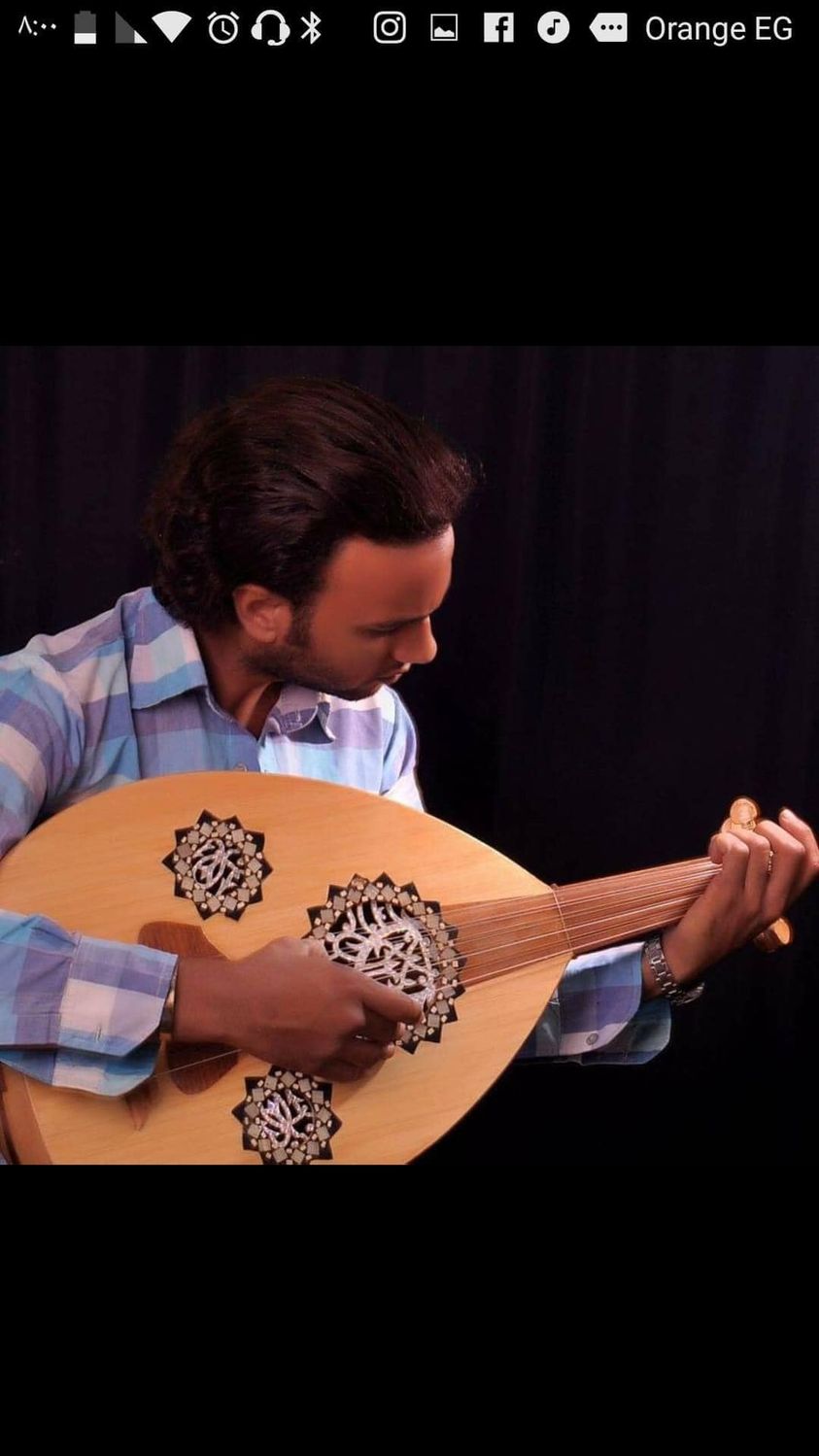 حينما ارى وجهك ارى نور الدنيا حولك و عندما اسمع صوتك تتملكنى سعادة عشقك