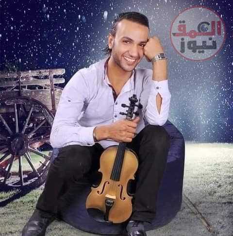 لا اعلم ما وراء سر عشقى للأطفال و لكنى اشعر بالأرتياح بقربهم و كأنى داخلى طفل يريد ان يحكى و يتكلم مع طفل من سنه و كأن هذا الطفل لا ينبض الا عندما يرى الأطفال ..