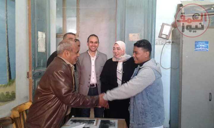 قادرون باختلاف