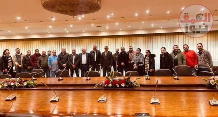 عبد البديع وصابر يهنئان الاخوة المسحيين بشركة انابيب البترول