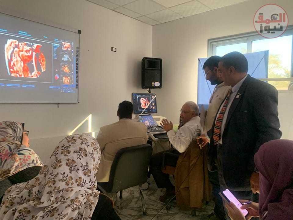 ورشة عمل للفحص بالموجات فوق الصوتية رباعية الأبعاد بكلية الطب جامعة الوادي الجديد