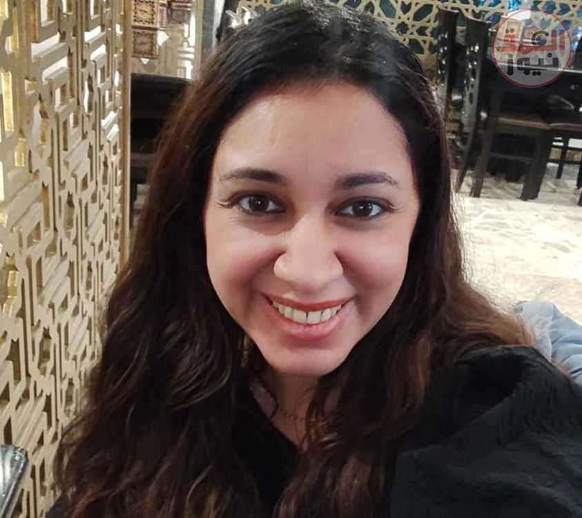 "ثقوب فى جدار الحب" للكاتبة نبيلة هاشم بالدورة الـ 54 لمعرض الكتاب