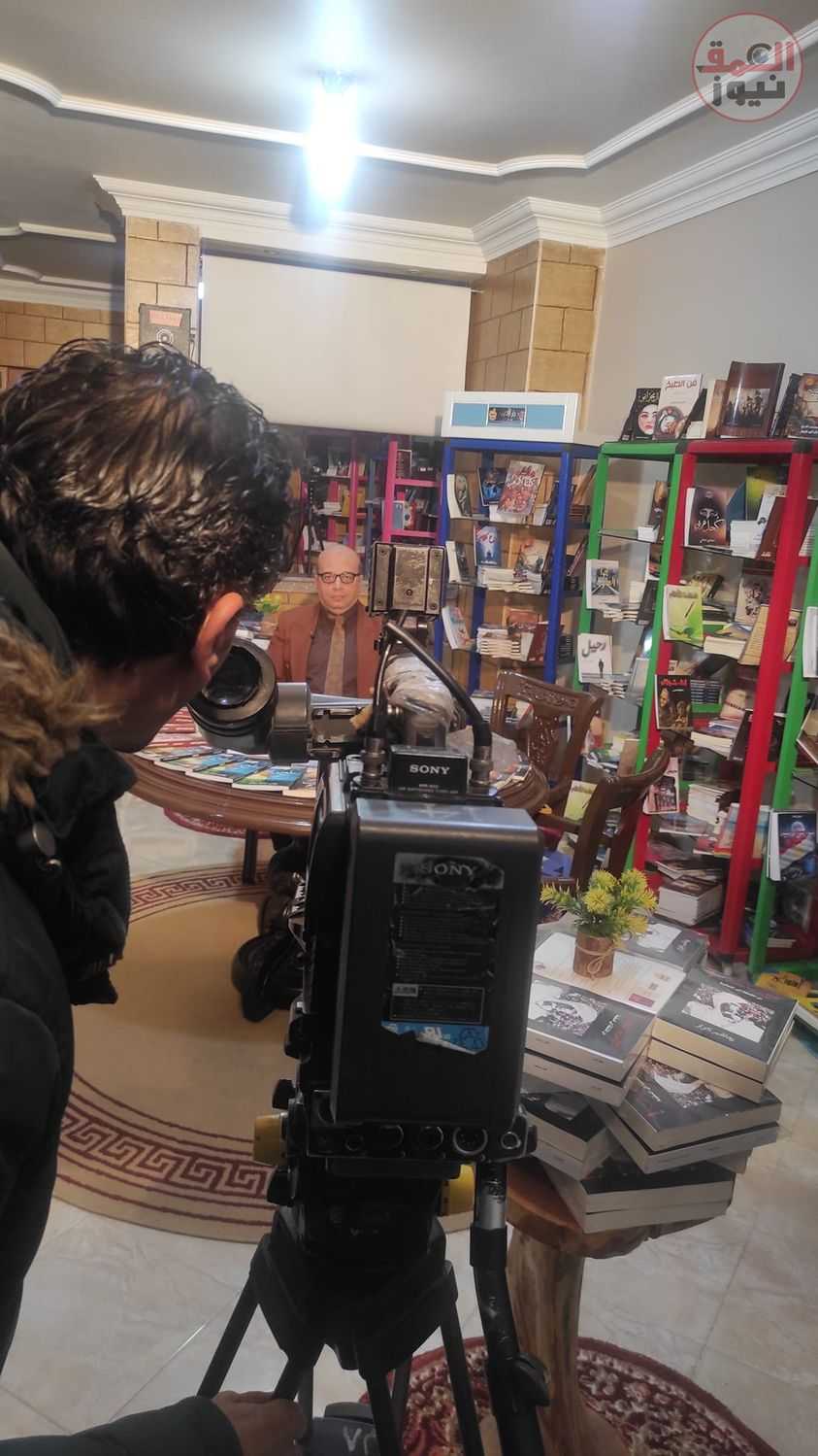 النايل فاملي تصور مع مبدعي الأديب في مقرالدار بالقاهرة