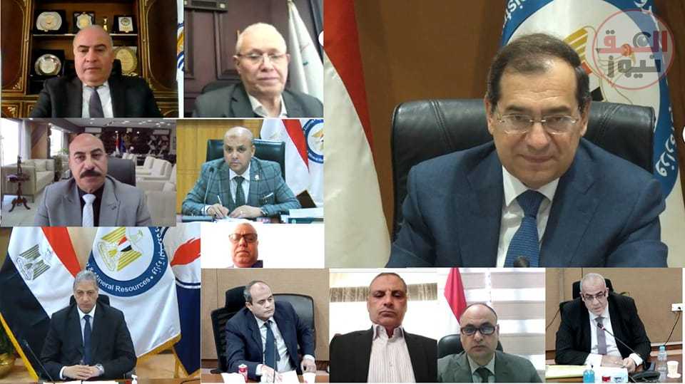 الملا قطاع البترول يعمل على إنشاء مصنع بالسخنة لتصنيع مواسير الغاز للمنازل