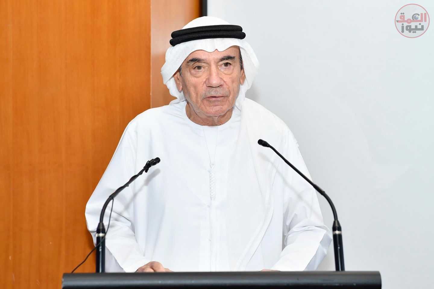 " زكي نسيبة " يُشهد مراسم تكريم الفريق القائم على الاعتماد المؤسسي لجامعة الإمارات