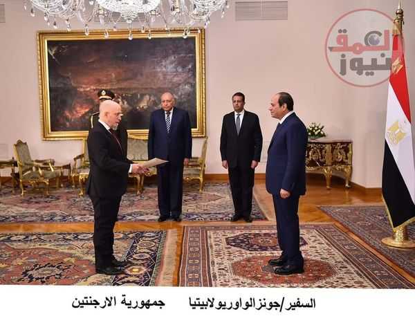 السيد الرئيس يتسلم اوراق أعتماد عدد من السفراء