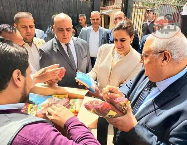 ١٠٠٠ كرتونة مواد غذائية و٢٠٠٠ زجاجة زيت ومياة مقدمة من البنك الزراعي المصري ومؤسسة مصر الخير