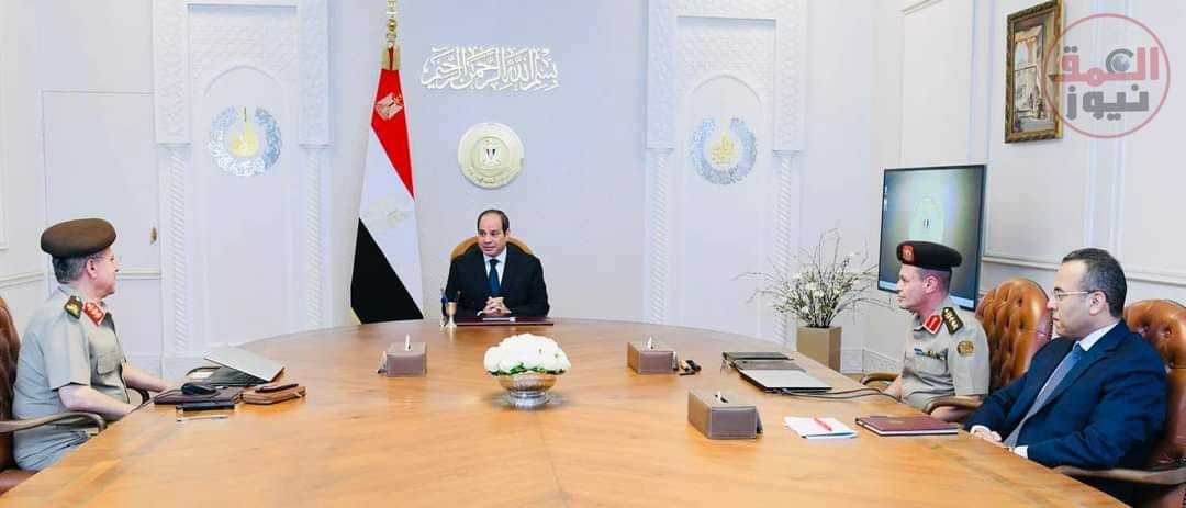 السيد الرئيس يجتمع برئيس الهيئة الهندسية للقوات المسلحة