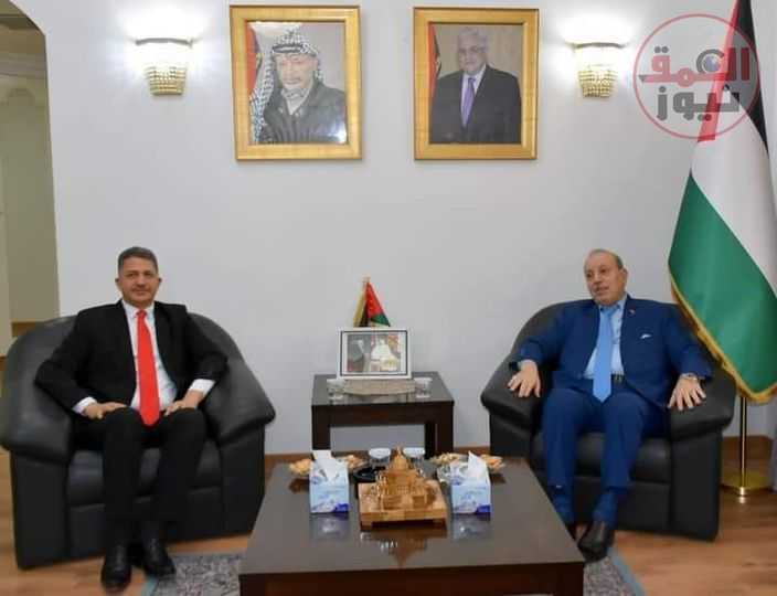 السفير الفلسطيني لدي المنامة يستقبل القائم بالاعمال العراقي