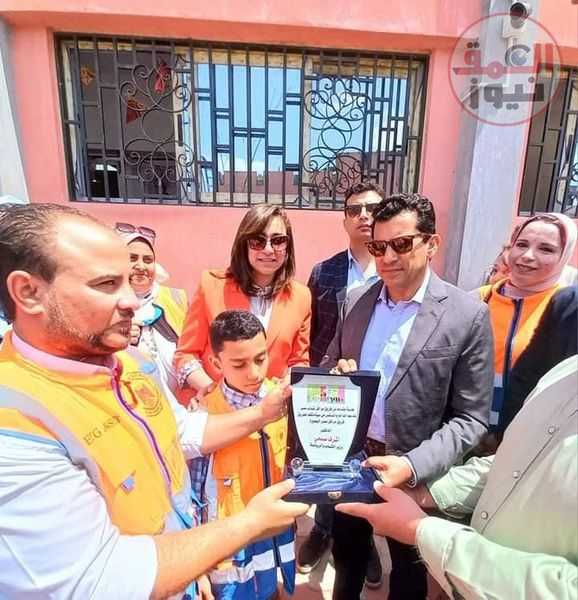 وزير الشباب والرياضة ونائب محافظ البحيرة يتفقدان مركز شباب السلام بالأبعادية