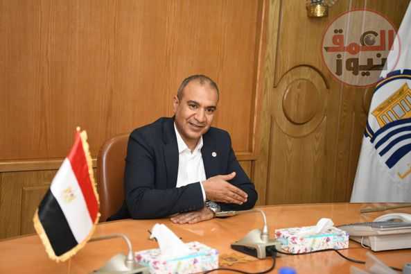 سكرتير مساعد قنايتابع رؤساء الوحدات المحلية لتطبيق تعريفة الأجرة الجديدة