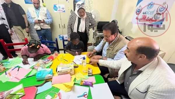 وزير الصحة يتفقد «وحدة الدعم النفسي» للقادمين من السودان بموقف سيارات كركر