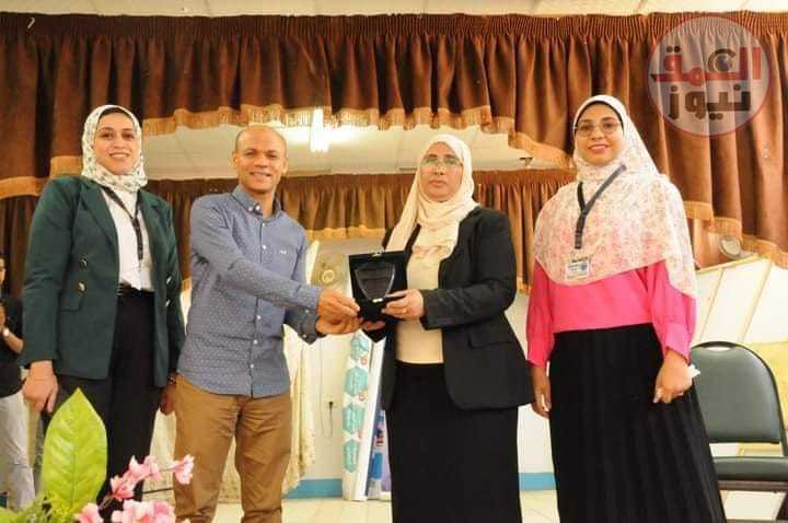 نظام التعليم والاتجاهات المعاصرة تحت شعار يا حلم أننا قادمون بجامعة الوادى الجديد