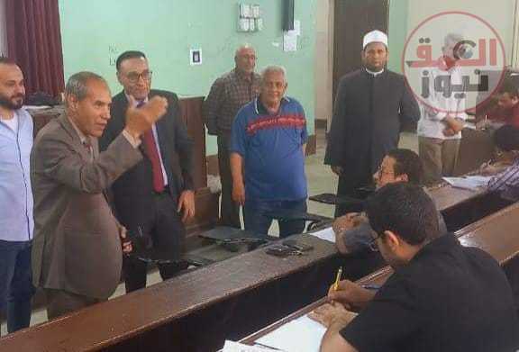 وكيلا كلية اللغة العربية يتفقَّدان امتحانات السنة التأهيلية في يومها السادس
