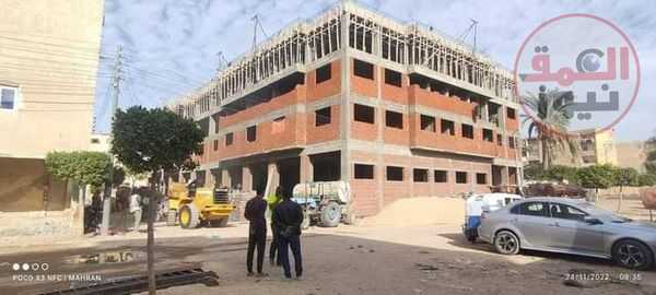 السكرتير العام المساعد يتفقد أعمال إنشاء مبنى الوحدة المحلية لمركز ومدينة أبو المطامير.