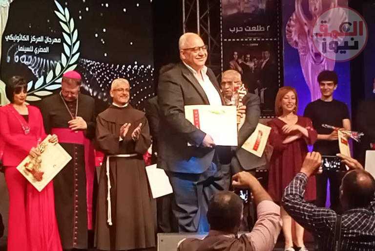 أحمد السبكي لـ بيومي فؤاد: «واخد مني 800 ألف جنيه امبارح».. ورد غير متوقع من الفنان